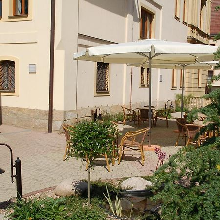Penzion Černý Kůň Hradec Králové Exterior foto