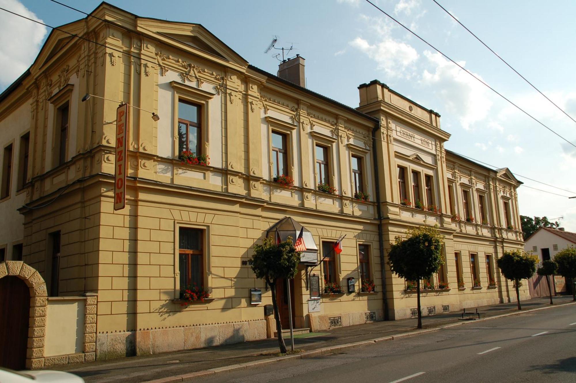 Penzion Černý Kůň Hradec Králové Exterior foto